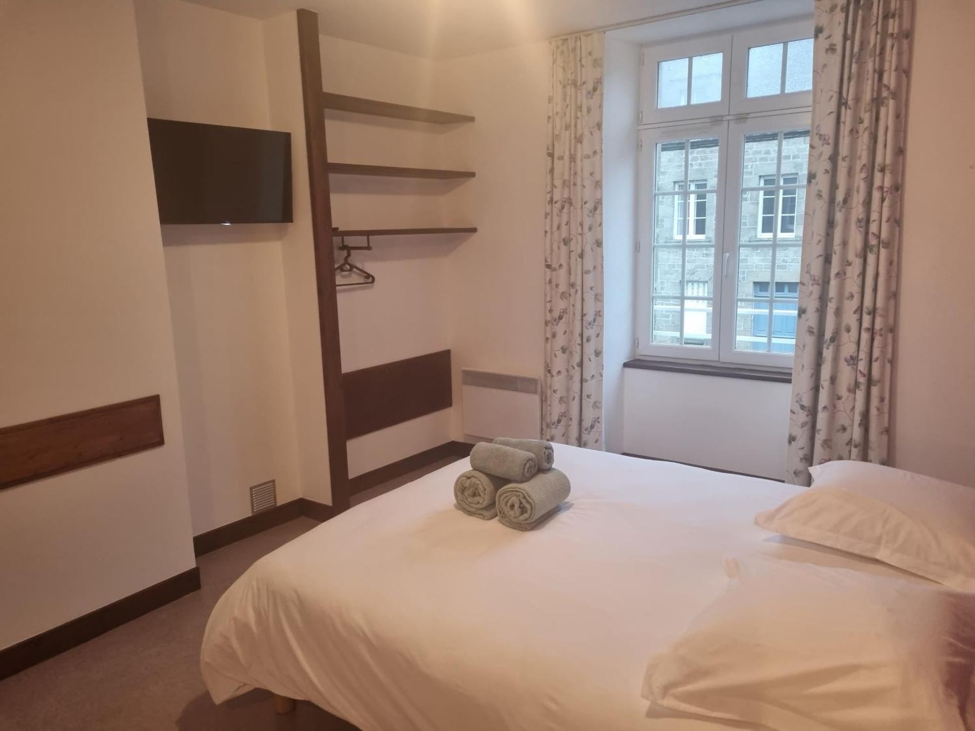 Le Conquerant - Chambres Meublees - Barfleur Extérieur photo
