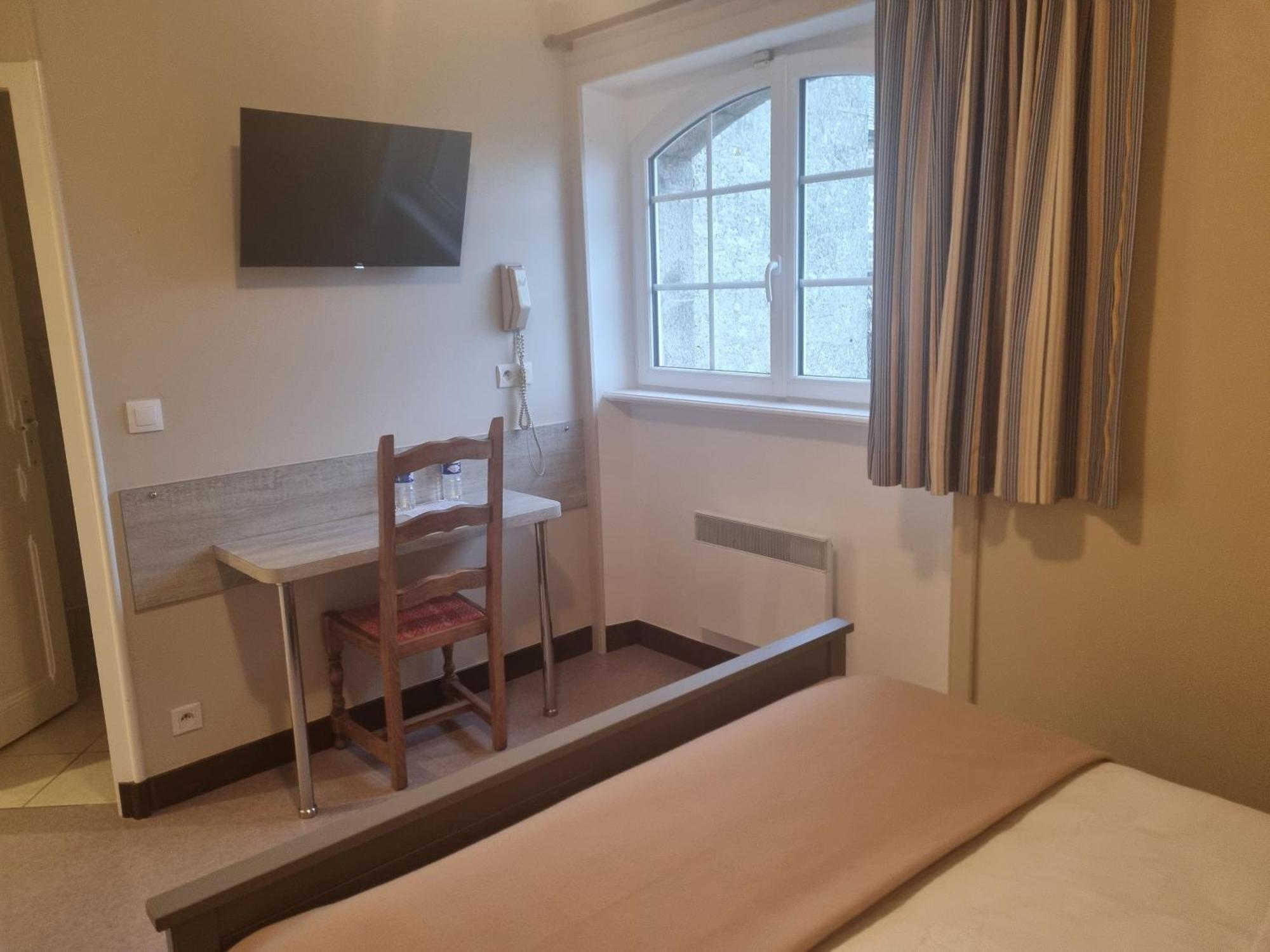 Le Conquerant - Chambres Meublees - Barfleur Extérieur photo
