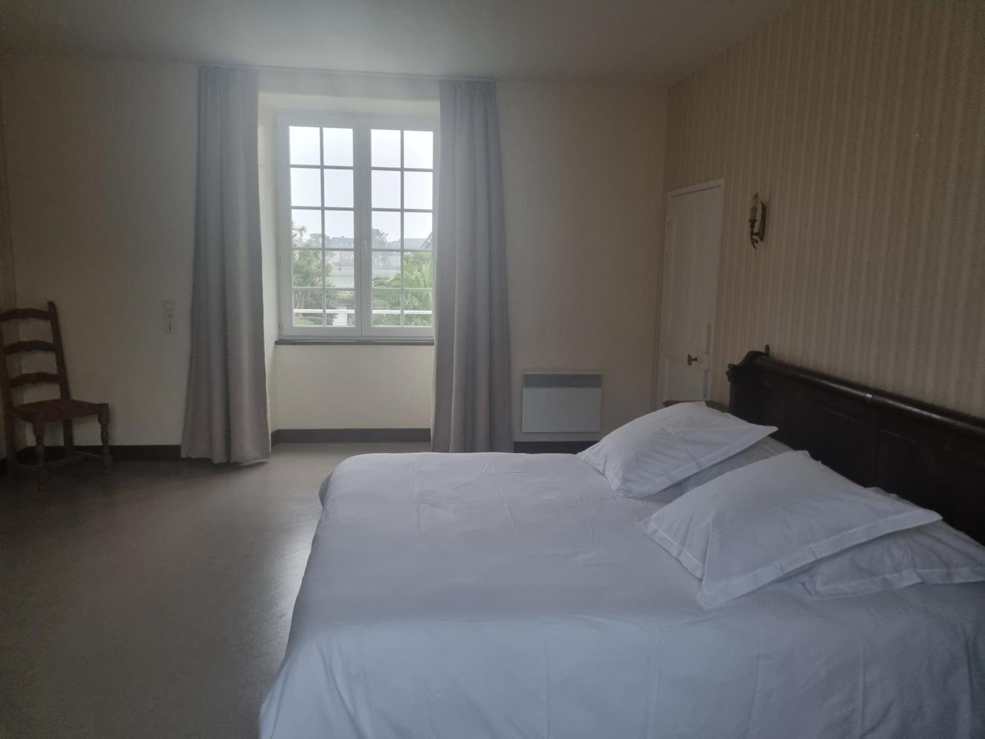 Le Conquerant - Chambres Meublees - Barfleur Extérieur photo