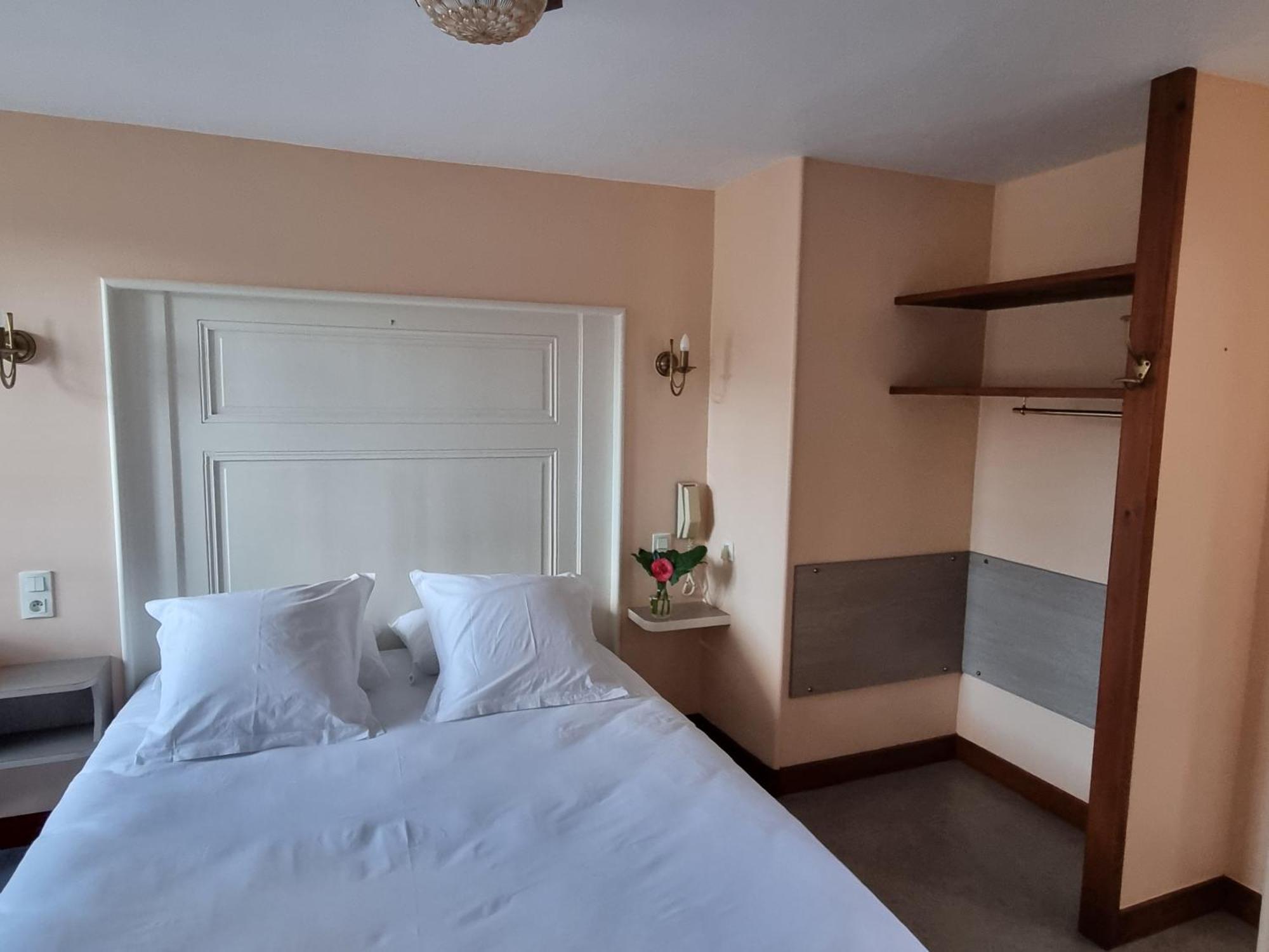 Le Conquerant - Chambres Meublees - Barfleur Extérieur photo