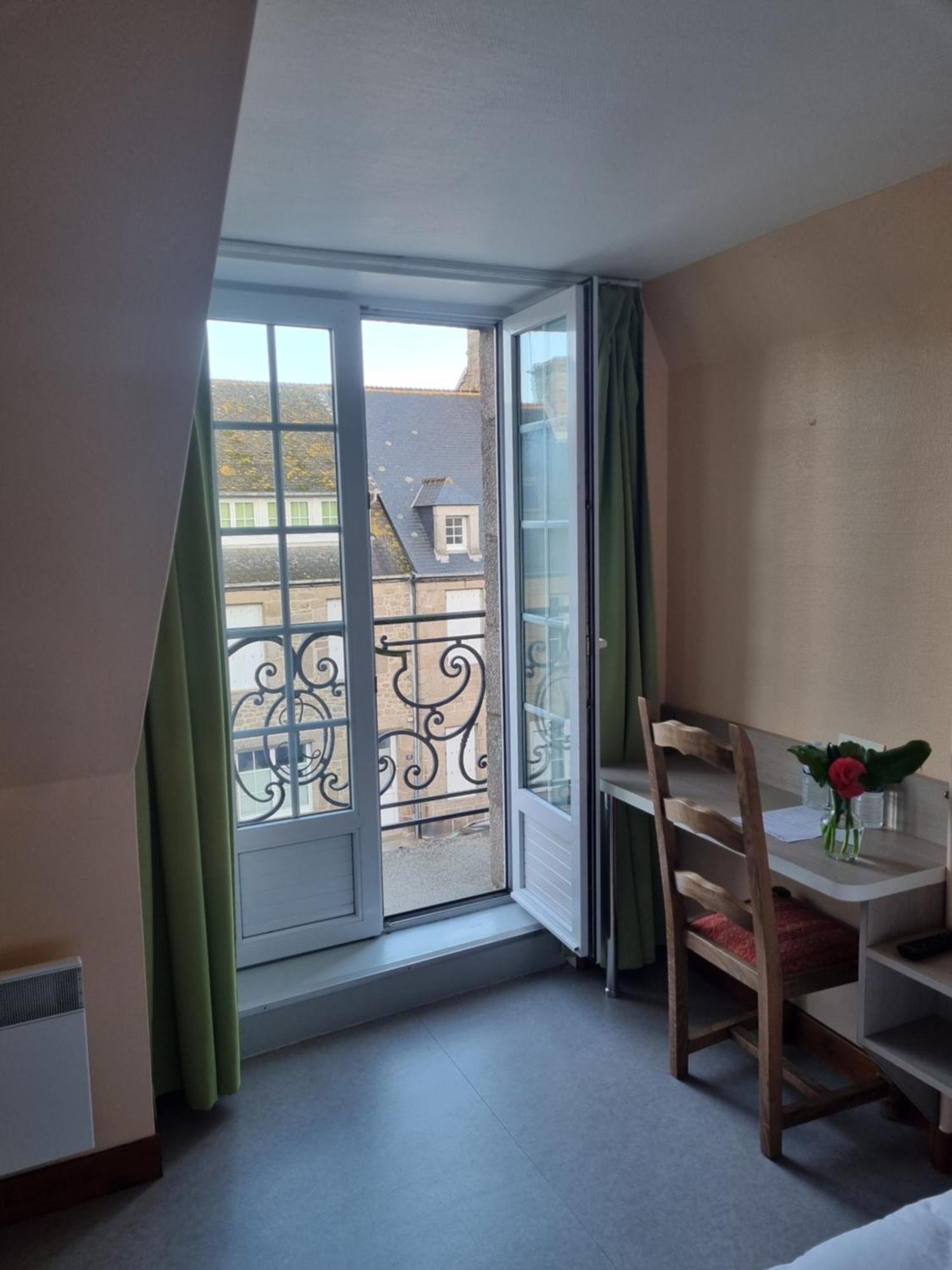Le Conquerant - Chambres Meublees - Barfleur Extérieur photo